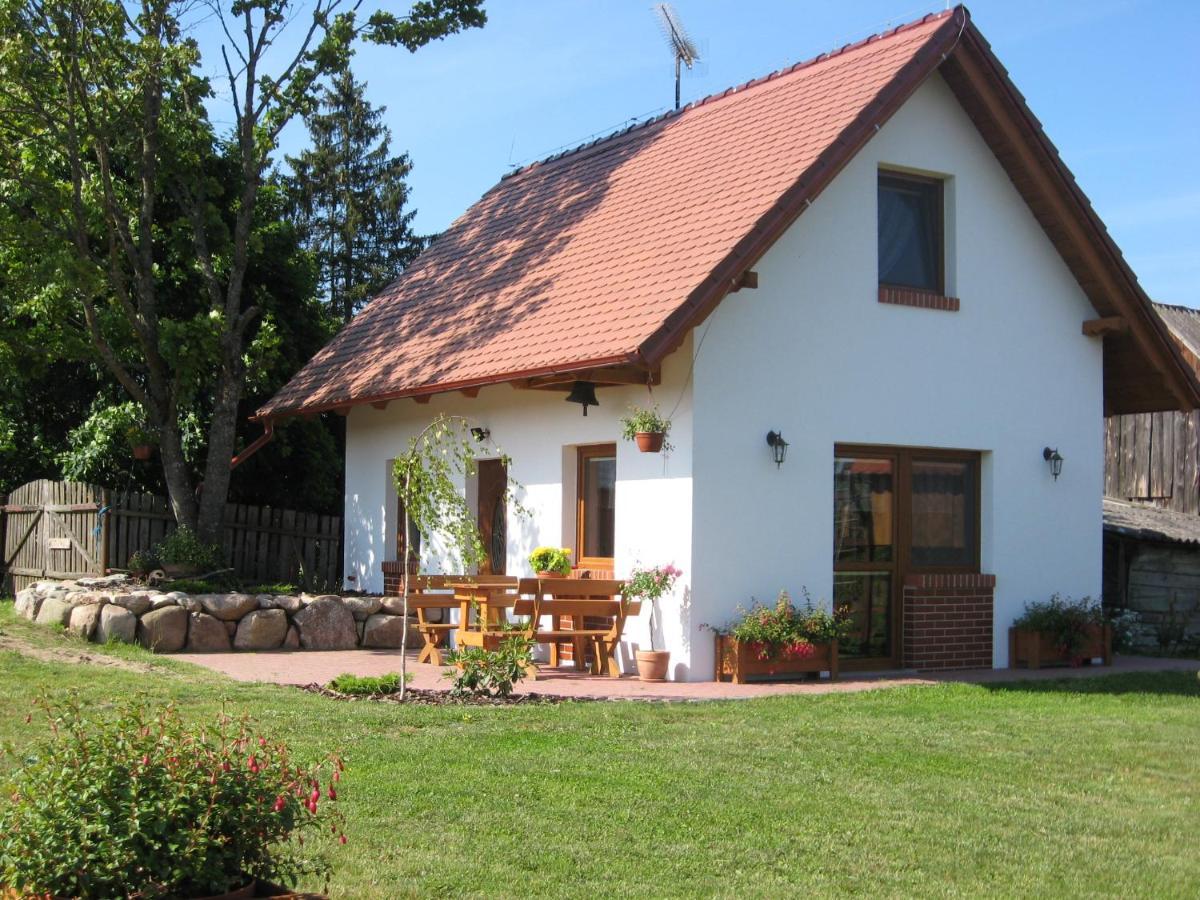 Domek Czerwony Kapturek Villa Plocice Esterno foto