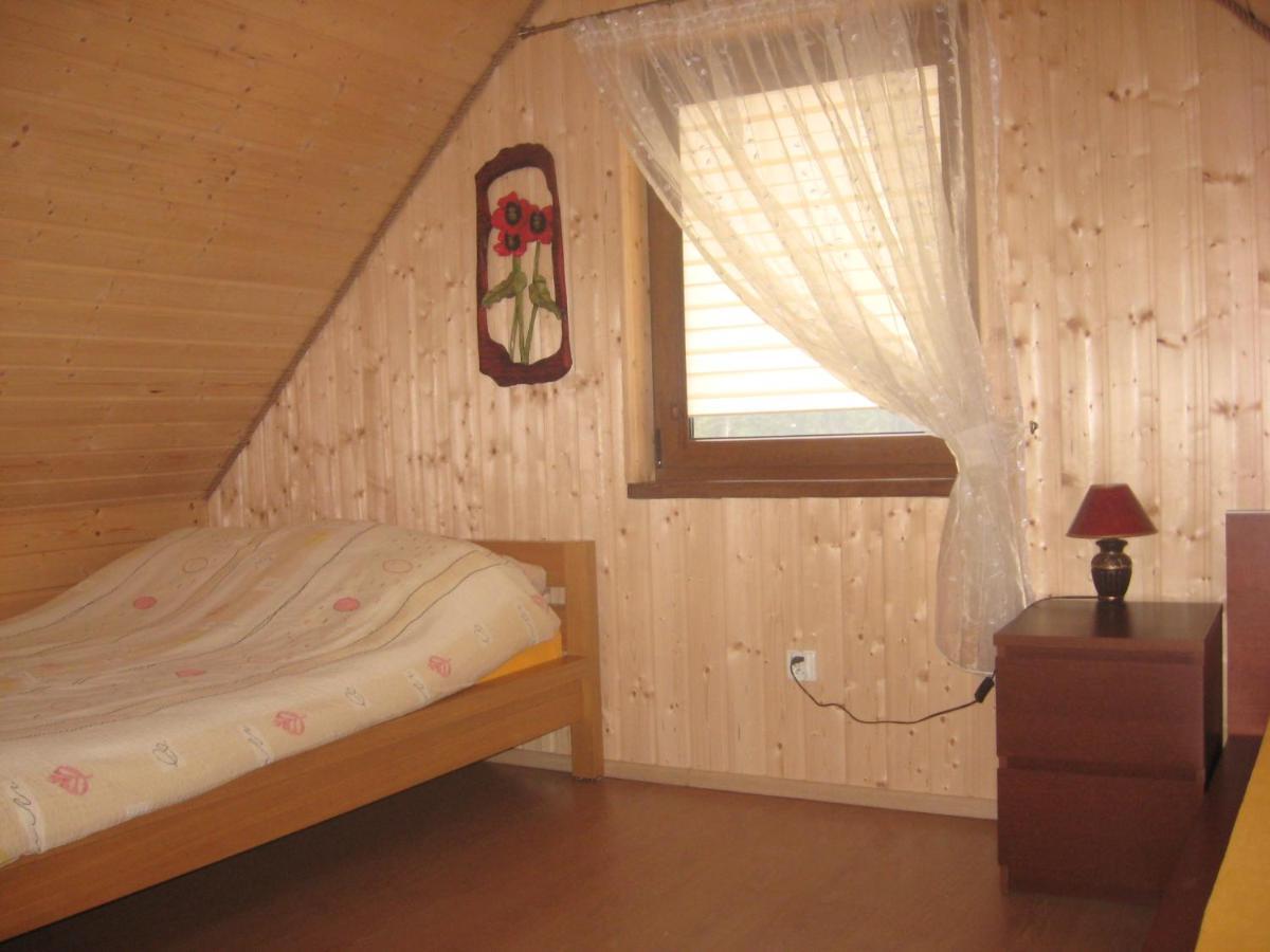 Domek Czerwony Kapturek Villa Plocice Esterno foto