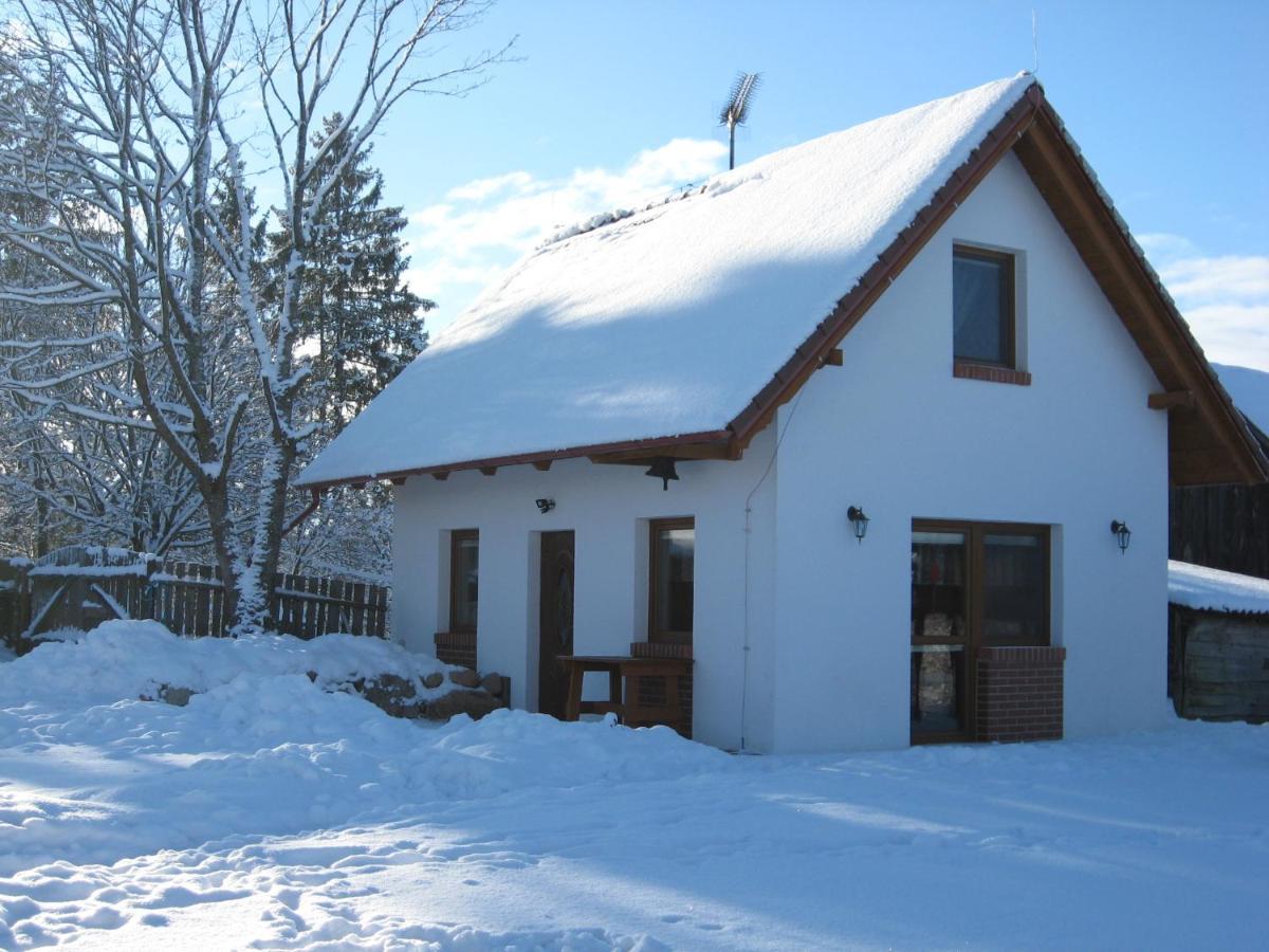 Domek Czerwony Kapturek Villa Plocice Esterno foto