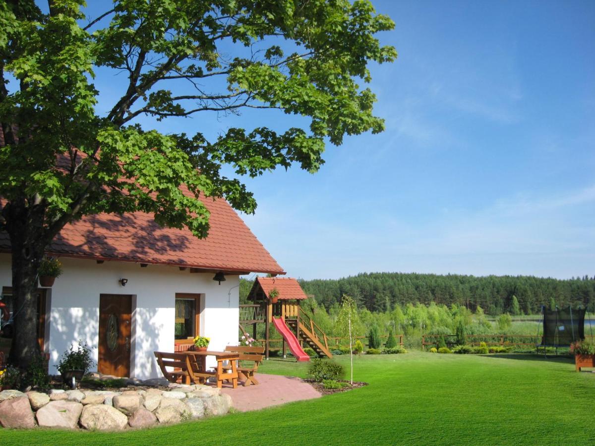 Domek Czerwony Kapturek Villa Plocice Esterno foto