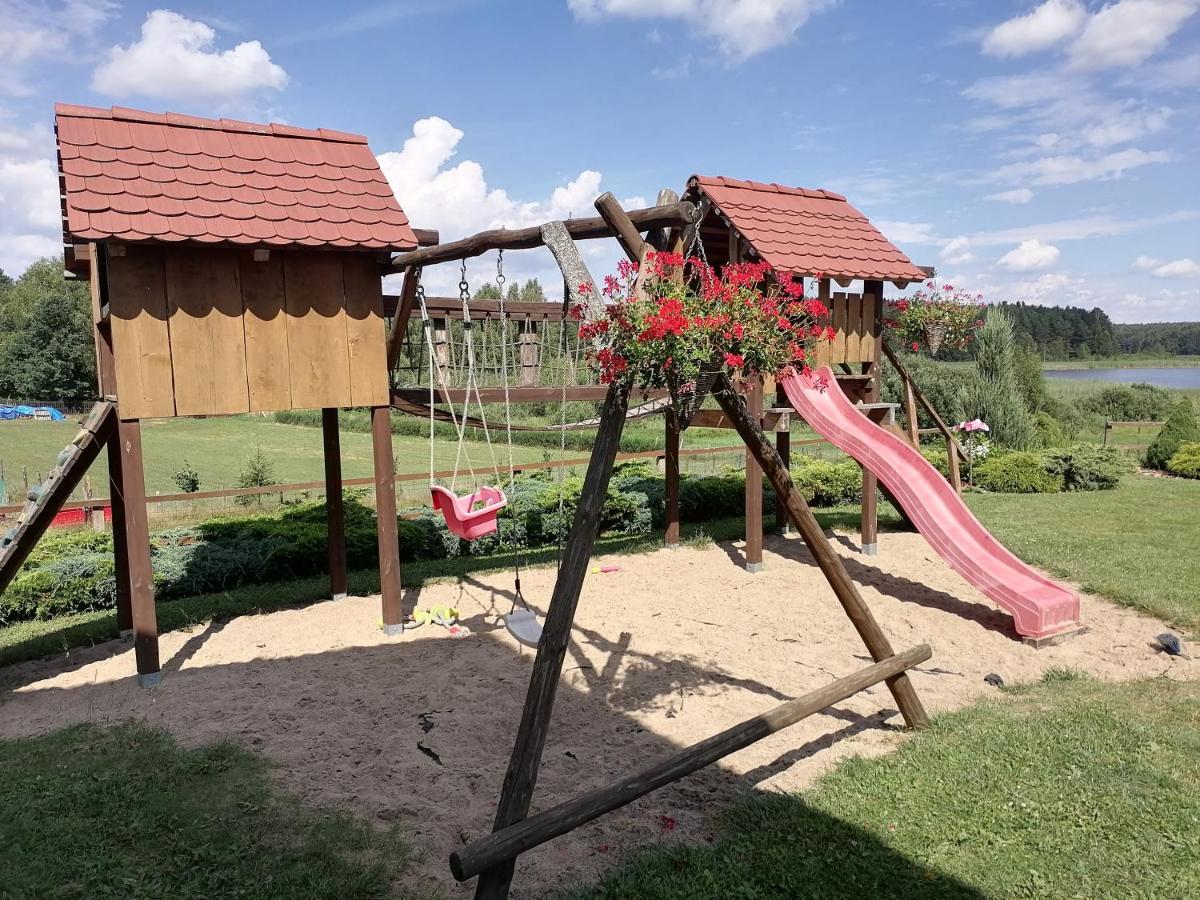 Domek Czerwony Kapturek Villa Plocice Esterno foto